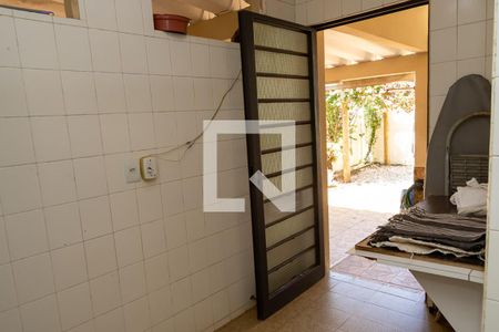 Casa para alugar com 177m², 3 quartos e 2 vagas Casa para alugar com 177m², 3 quartos e 2 vagasÁrea de Serviço