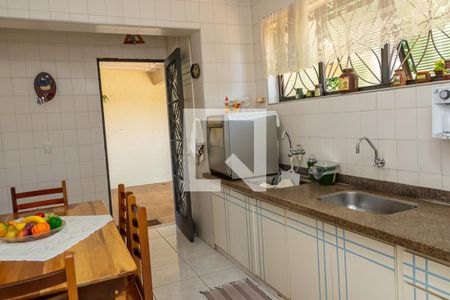 Casa para alugar com 177m², 3 quartos e 2 vagas Casa para alugar com 177m², 3 quartos e 2 vagasCozinha