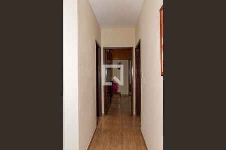 Casa para alugar com 177m², 3 quartos e 2 vagas Casa para alugar com 177m², 3 quartos e 2 vagasCorredor