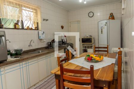 Casa para alugar com 177m², 3 quartos e 2 vagas Casa para alugar com 177m², 3 quartos e 2 vagasCozinha