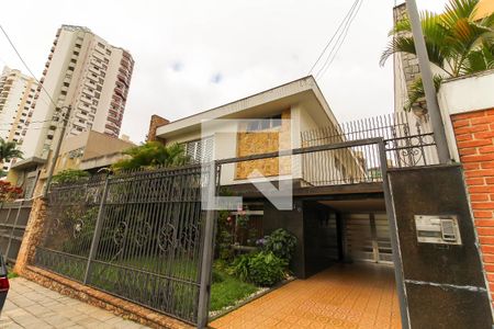 Casa para alugar com 262m², 3 quartos e 4 vagas Casa para alugar com 262m², 3 quartos e 4 vagasFachada