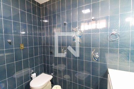 Casa para alugar com 262m², 3 quartos e 4 vagas Casa para alugar com 262m², 3 quartos e 4 vagasBanheiro Da Suíte 2