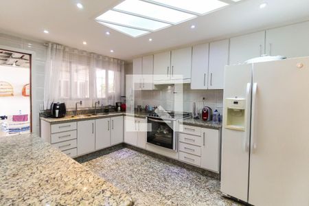 Casa para alugar com 262m², 3 quartos e 4 vagas Casa para alugar com 262m², 3 quartos e 4 vagasCozinha