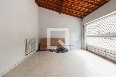 Casa à venda com 250m², 4 quartos e 3 vagasÁrea de Lazer - Garagem 
