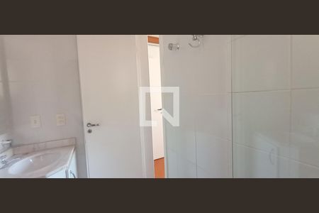 Banheiro de apartamento à venda com 3 quartos, 63m² em Cambuci, São Paulo