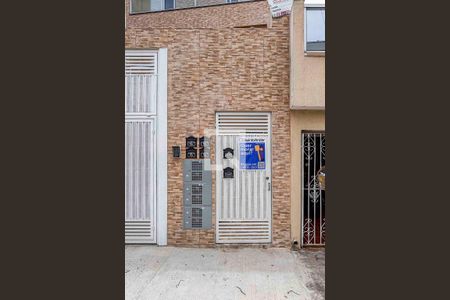 Plaquinha de apartamento para alugar com 2 quartos, 40m² em Santa Maria, Santo André