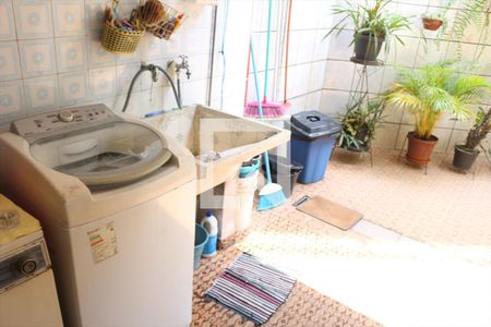 Casa à venda com 186m², 3 quartos e 2 vagasQuintal