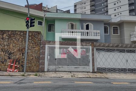 Casa à venda com 186m², 3 quartos e 2 vagasFachada