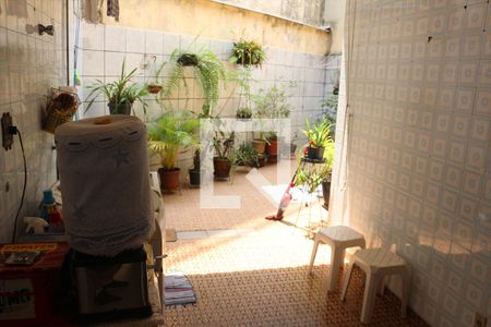 Casa à venda com 186m², 3 quartos e 2 vagasQuintal