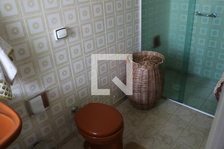 Casa à venda com 186m², 3 quartos e 2 vagasBanheiro da Suíte