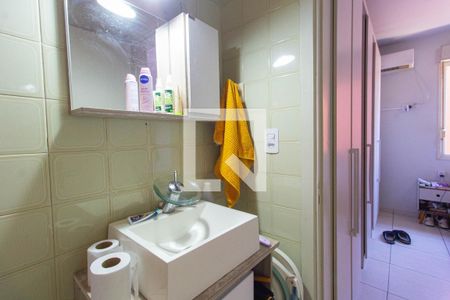 Banheiro de apartamento à venda com 1 quarto, 36m² em Scharlau, São Leopoldo