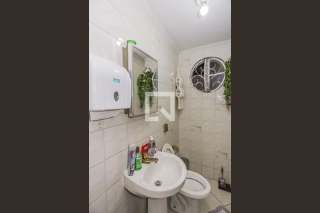 Banheiro de casa à venda com 3 quartos, 143m² em Vila Portugal, São Paulo