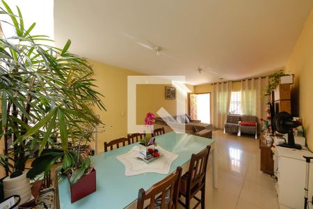 Sala de casa à venda com 3 quartos, 135m² em Vila Fernandes, São Paulo