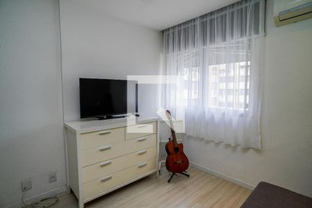 Quarto 2 de apartamento à venda com 4 quartos, 214m² em Icaraí, Niterói