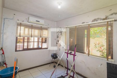 Casa à venda com 300m², 4 quartos e 4 vagas Casa à venda com 300m², 4 quartos e 4 vagasCasa 1 -Quarto 3