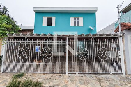 Casa à venda com 300m², 4 quartos e 2 vagasFachada