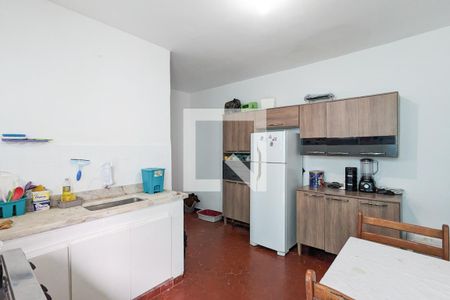 Casa à venda com 300m², 4 quartos e 2 vagasCozinha da edícula