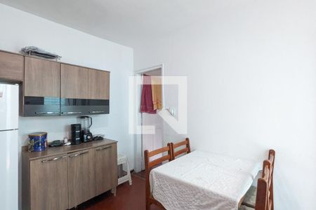 Casa à venda com 300m², 4 quartos e 2 vagasCozinha da edícula