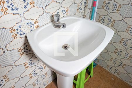 Casa à venda com 300m², 4 quartos e 2 vagasBanheiro 2