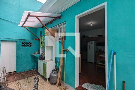 Casa à venda com 300m², 4 quartos e 2 vagasÁrea de serviço da edícula