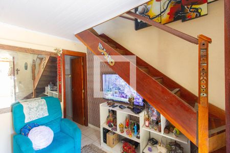 Sala de casa de condomínio à venda com 2 quartos, 45m² em Vicentina, São Leopoldo