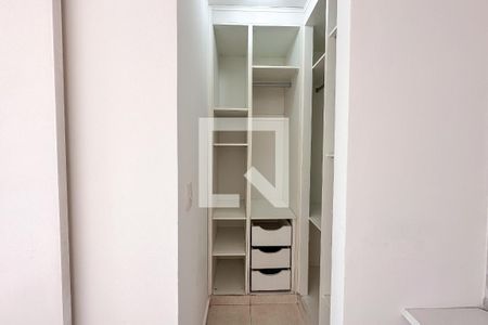 Apartamento à venda com 41m², 1 quarto e 1 vagaQuarto
