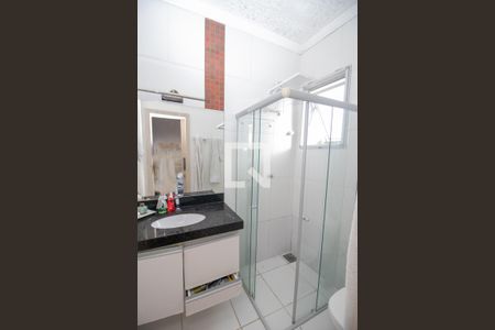Banheiro da Suíte de apartamento à venda com 3 quartos, 80m² em Filadélfia, Betim
