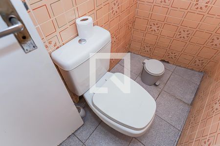 Casa à venda com 253m², 3 quartos e 1 vaga Casa à venda com 253m², 3 quartos e 1 vagaBanheiro de serviço