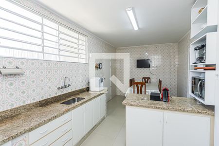 Casa à venda com 253m², 3 quartos e 1 vaga Casa à venda com 253m², 3 quartos e 1 vagaCozinha e copa