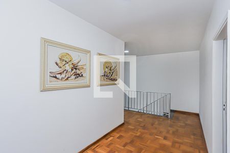 Casa à venda com 253m², 3 quartos e 1 vaga Casa à venda com 253m², 3 quartos e 1 vagaCorredor