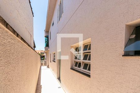 Casa à venda com 274m², 4 quartos e 4 vagasCorredor Externo