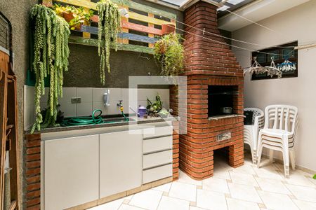 Casa à venda com 274m², 4 quartos e 4 vagasQuintal - Área Gorumet