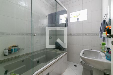 Casa à venda com 274m², 4 quartos e 4 vagasBanheiro da Suíte 1