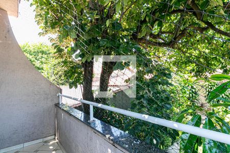 Casa à venda com 274m², 4 quartos e 4 vagasQuarto 2 - Varanda