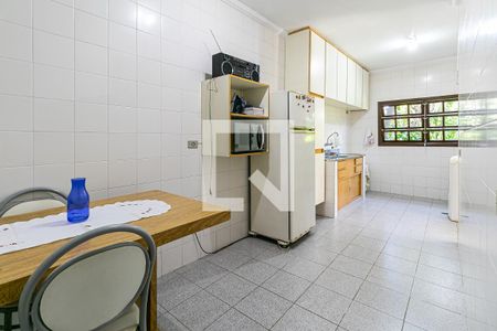 Casa à venda com 274m², 4 quartos e 4 vagasCozinha 2