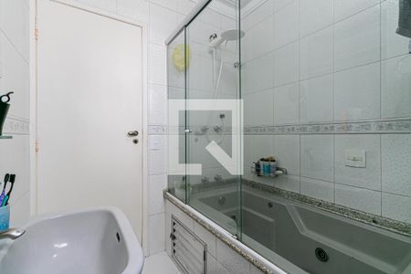 Casa à venda com 274m², 4 quartos e 4 vagasBanheiro da Suíte 1