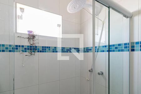 Casa à venda com 274m², 4 quartos e 4 vagasBanheiro 2