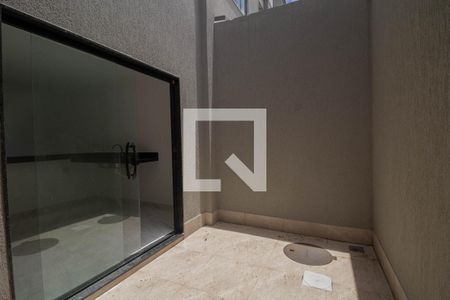 Casa de condomínio à venda com 120m², 2 quartos e 1 vagaÁrea de Serviço