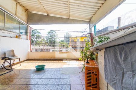 Casa à venda com 70m², 3 quartos e 2 vagas Casa à venda com 70m², 3 quartos e 2 vagasQuintal