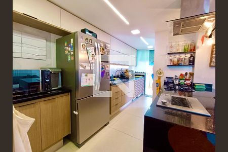 Apartamento à venda com 105m², 3 quartos e 2 vagasCozinha americana 