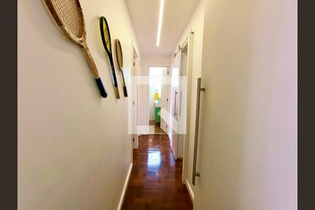 Apartamento à venda com 105m², 3 quartos e 2 vagasCorredor 