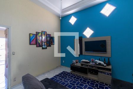 Sala de casa à venda com 5 quartos, 291m² em Vila Paranaguá, São Paulo