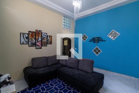 Sala de casa à venda com 5 quartos, 291m² em Vila Paranaguá, São Paulo