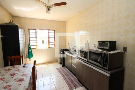Casa à venda com 250m², 4 quartos e 2 vagasCozinha