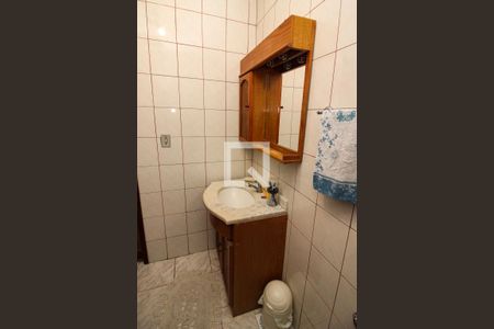 Casa à venda com 250m², 4 quartos e 2 vagasBanheiro 1