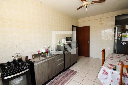 Casa à venda com 250m², 4 quartos e 2 vagasCozinha