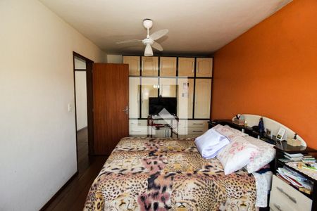 Casa à venda com 250m², 4 quartos e 2 vagasQuarto Suíte