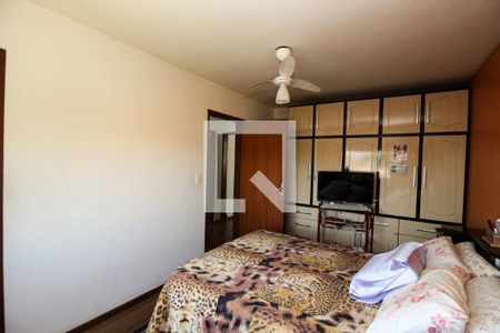 Casa à venda com 250m², 4 quartos e 2 vagasQuarto Suíte