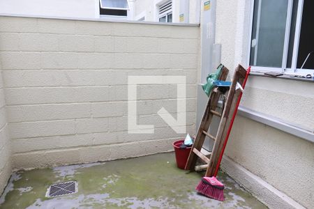 Área externa de apartamento à venda com 2 quartos, 40m² em Santos Dumont, São Leopoldo