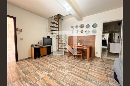 Sala de casa à venda com 4 quartos, 177m² em Jardim Lourdes, São Paulo